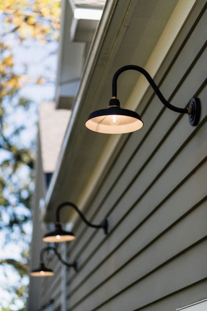 FOUNDRY CLASSIC-Medium Gooseneck Barn Light Outdoor Wall Lights Hinkley