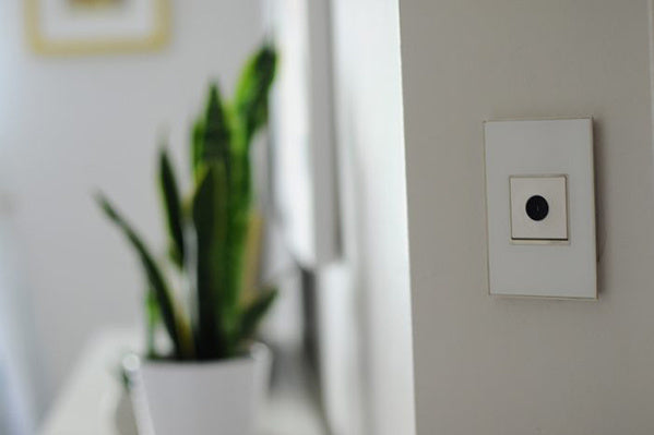 Legrand adorne Mirror White-on-White 1-Gang Screwless Wall Plate Wall Plates Legrand