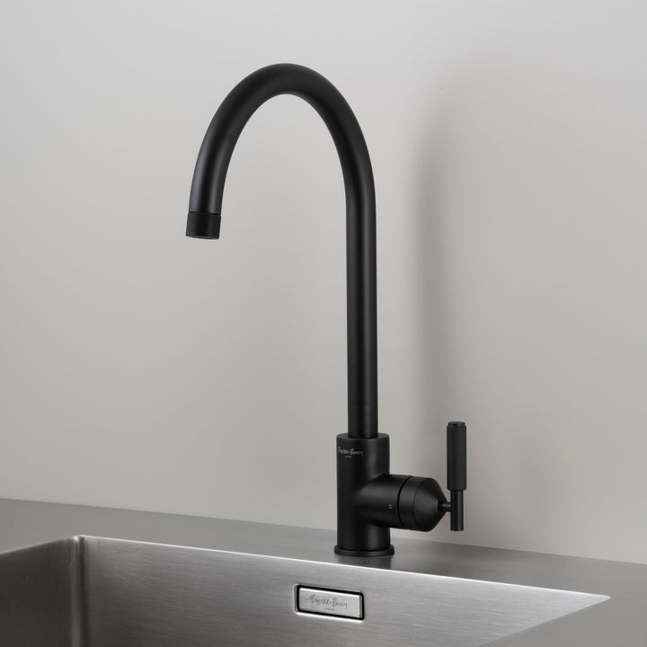 Buster + Punch Kitchen Faucet | Mixer | Cross Faucets Buster + Punch Welders Black