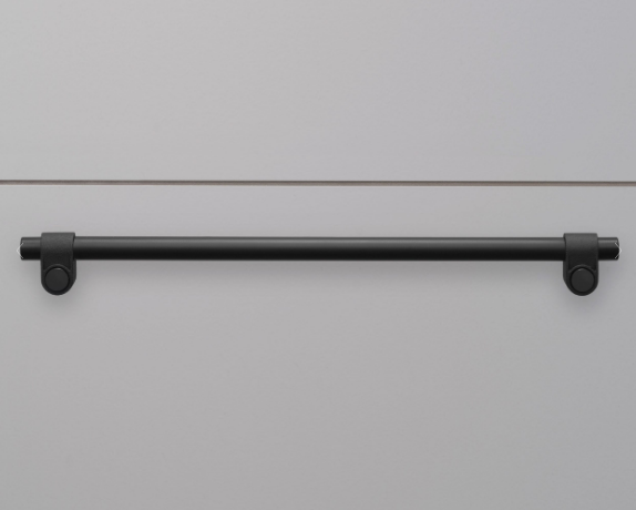 Buster + Punch Pull Bar / Cast Cabinet Hardware Buster + Punch Large Welders Black